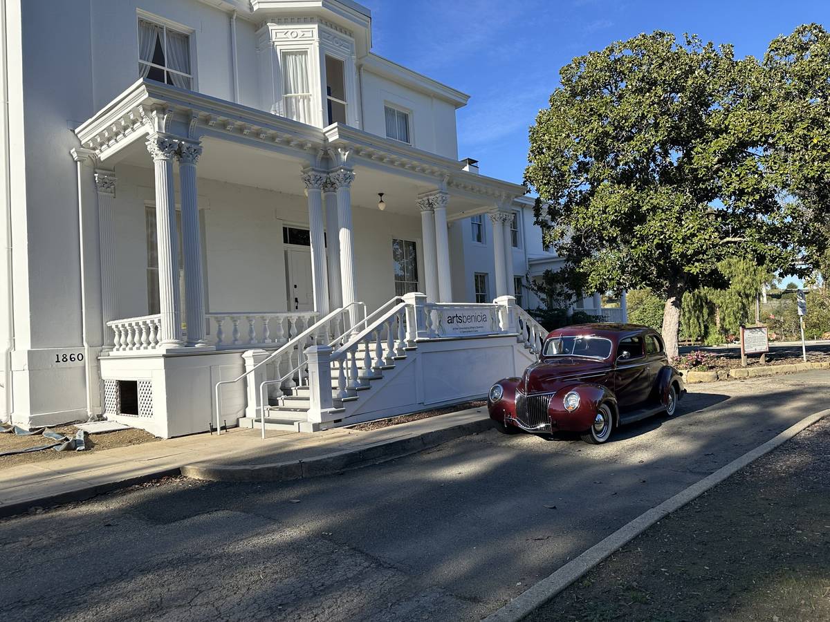 Ford-deluxe-1939-custom-10
