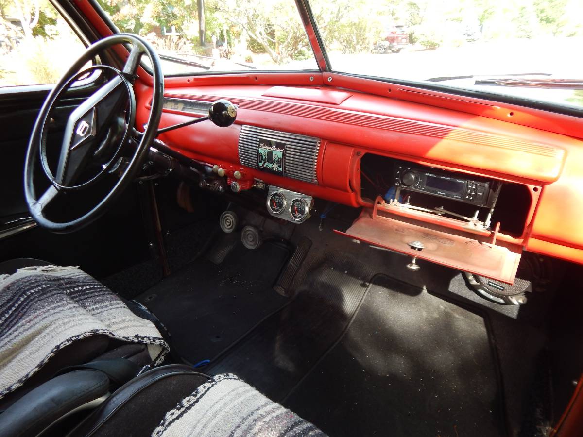 Ford-deluxe-1941-grey-12