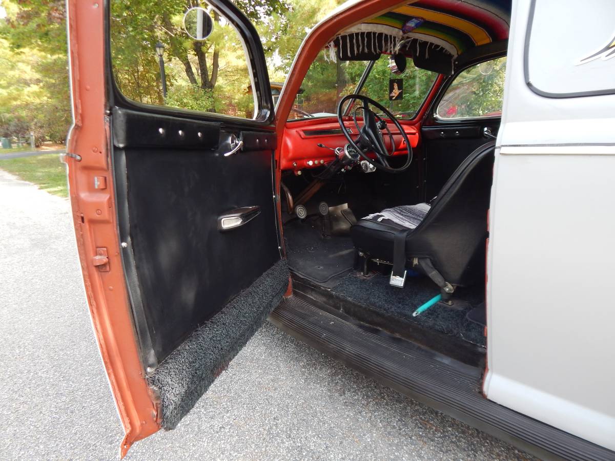 Ford-deluxe-1941-grey-13