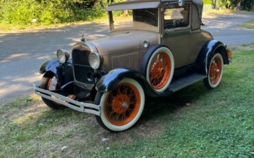 Ford-deluxe-coupe-1928-yellow-2