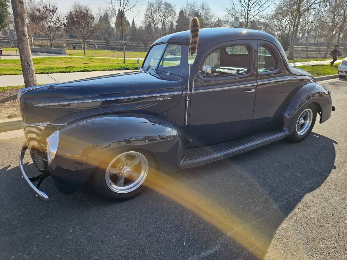 Ford-deluxe-coupe-1940-blue-29