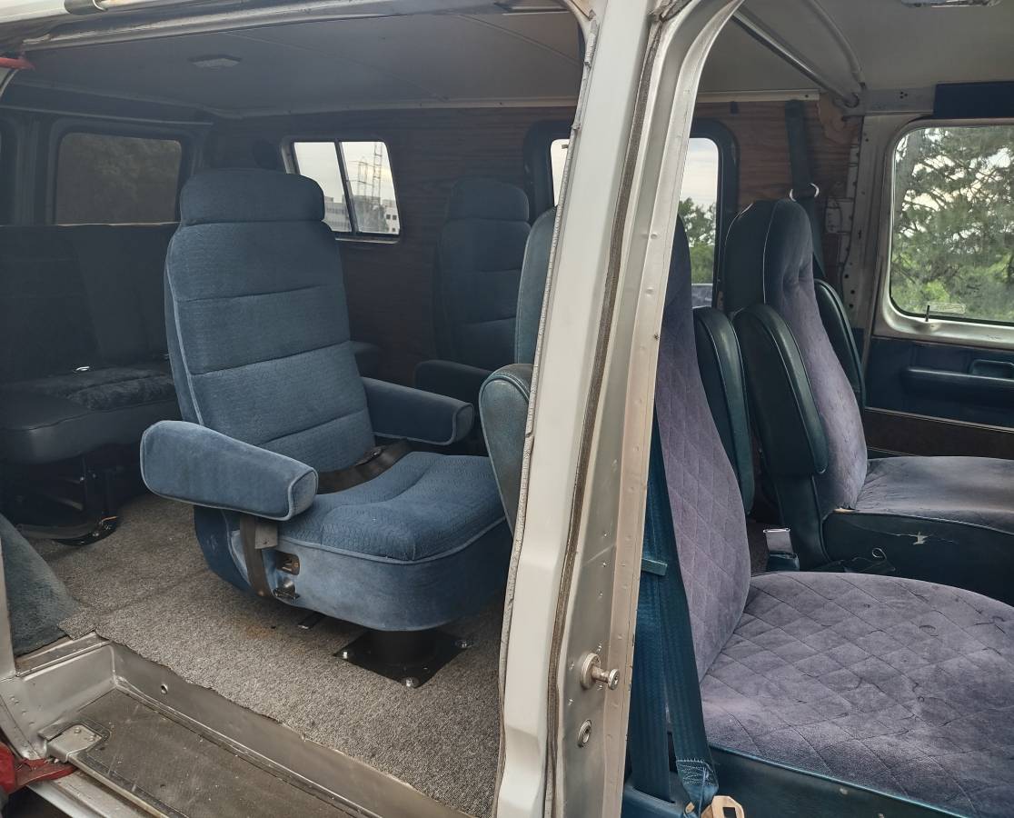 Ford-e-150-econoline-1979-grey-2