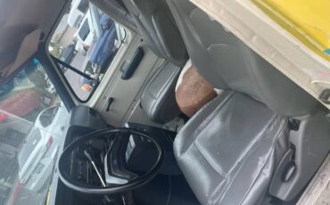 Ford-e-150-econoline-1991-yellow-4