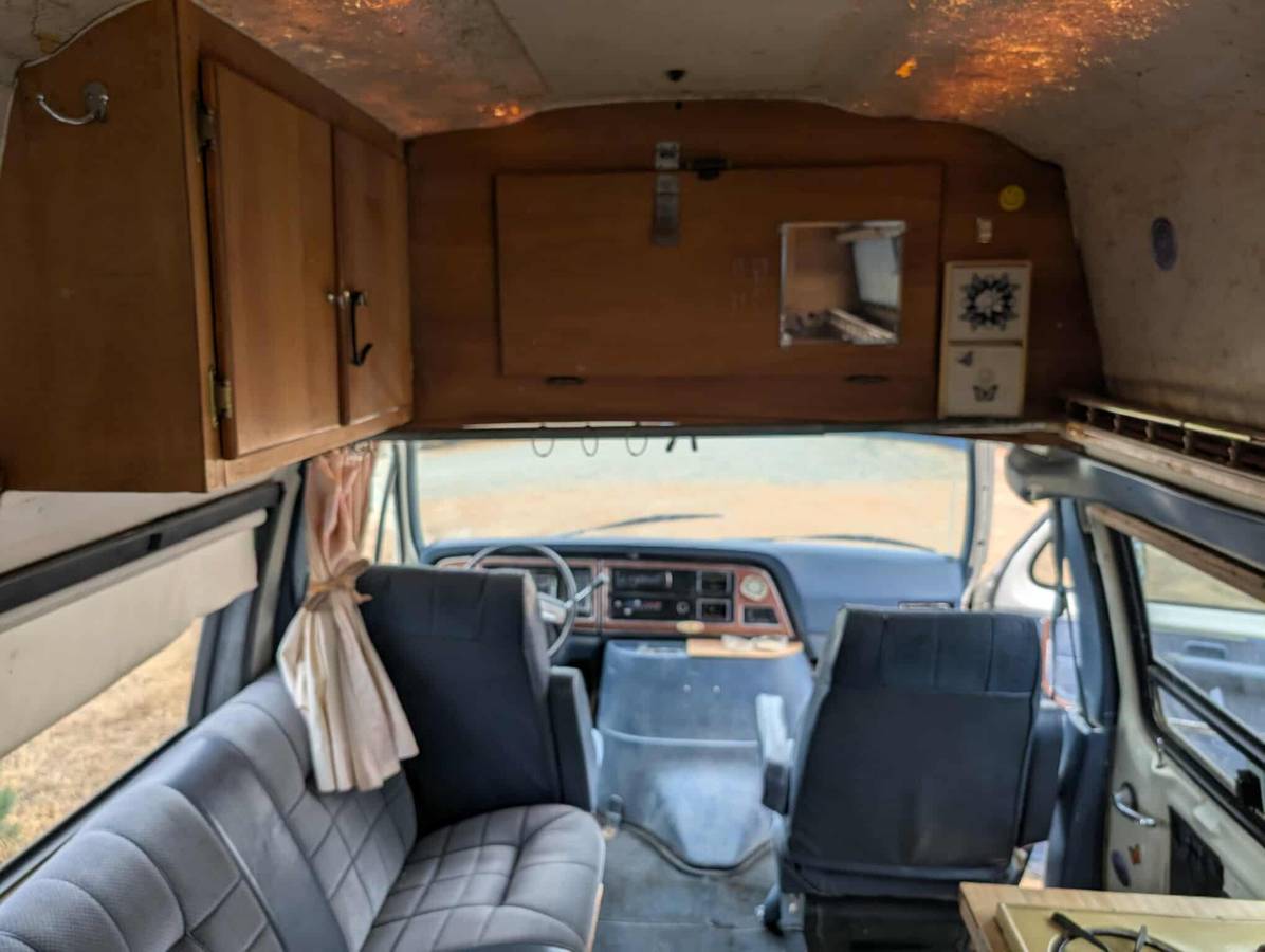 Ford-e-250-econoline-1986-white-13