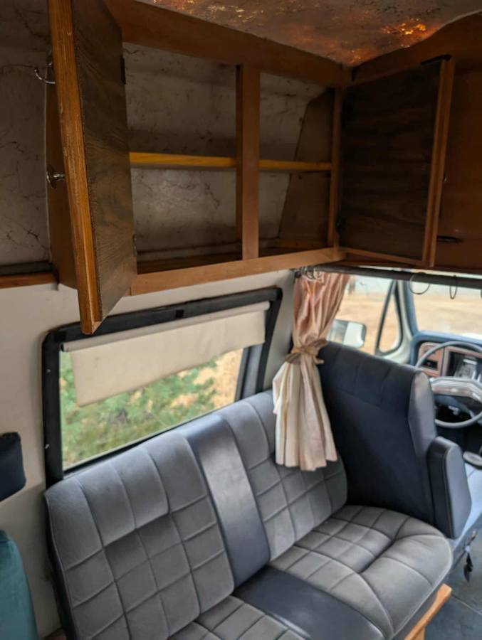 Ford-e-250-econoline-1986-white-16