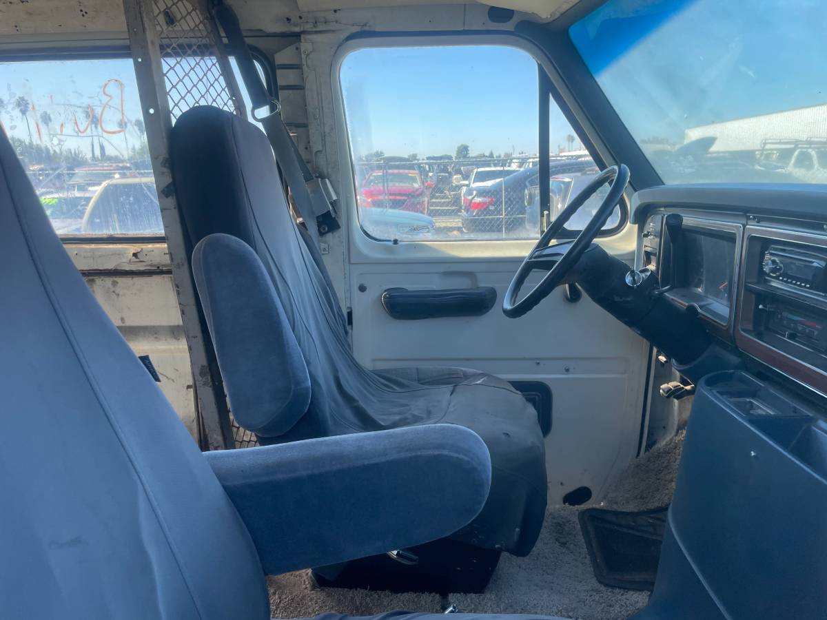 Ford-e-250-econoline-1991-brown-4