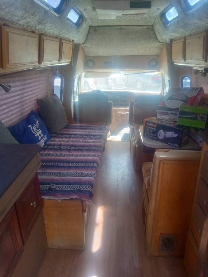 Ford-e-350-econoline-1985-white-8