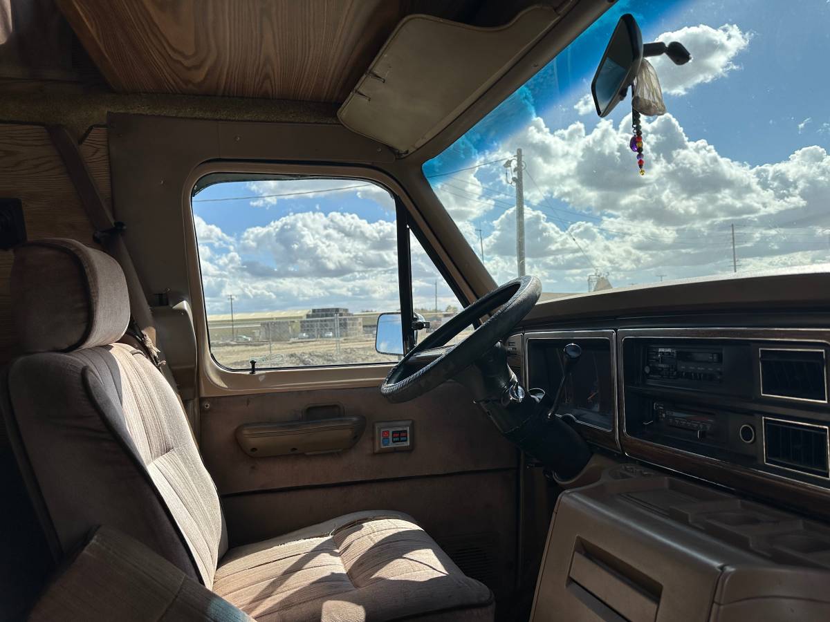 Ford-e-350-econoline-1988-brown-4