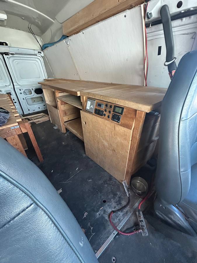 Ford-e-350-econoline-diesel-1994-white-1