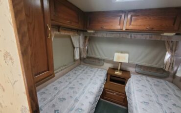 Ford-e-350-econoline-winnebago-1987-21