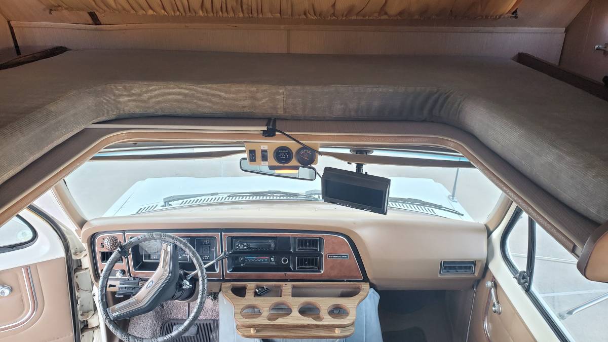 Ford-e-350-econoline-winnebago-1987-3