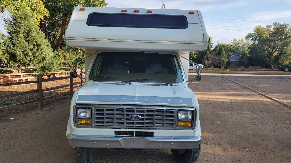 Ford-e-350-econoline-winnebago-1987-4