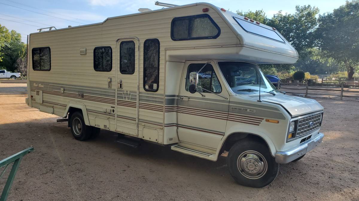 Ford-e-350-econoline-winnebago-1987-5