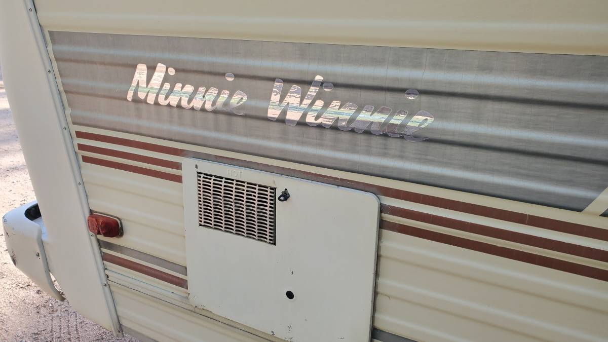 Ford-e-350-econoline-winnebago-1987-6
