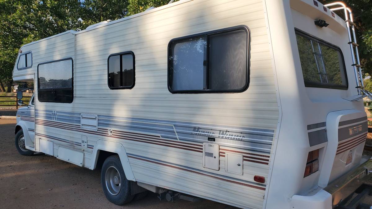 Ford-e-350-econoline-winnebago-1987-8