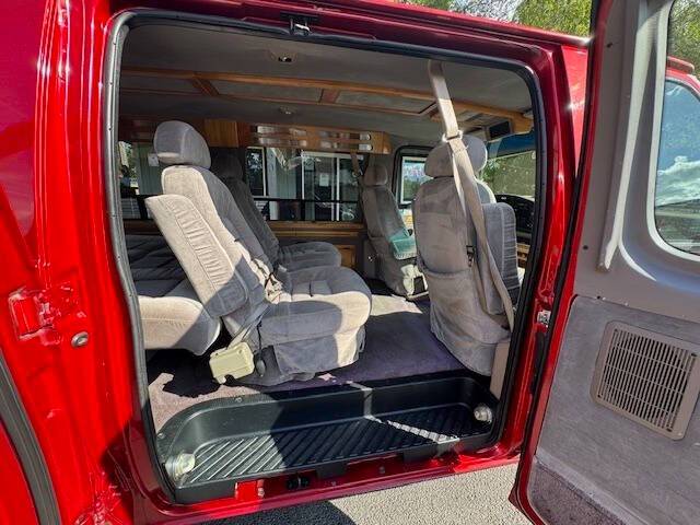 Ford-e-series-e-150-3dr-cargo-1996-24