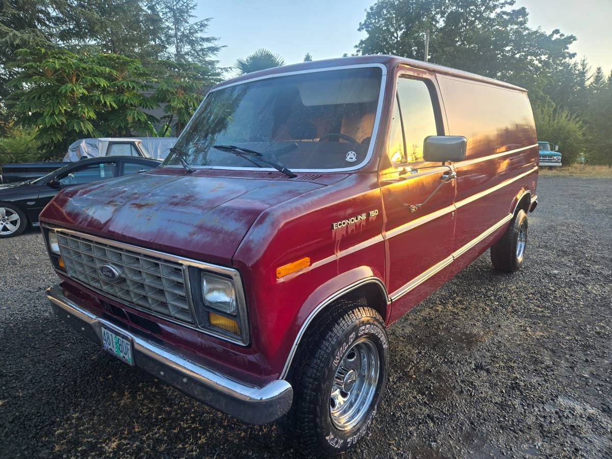 Ford-e150-cargo-van-1989-red-15