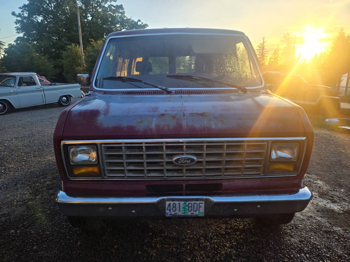 Ford-e150-cargo-van-1989-red-4