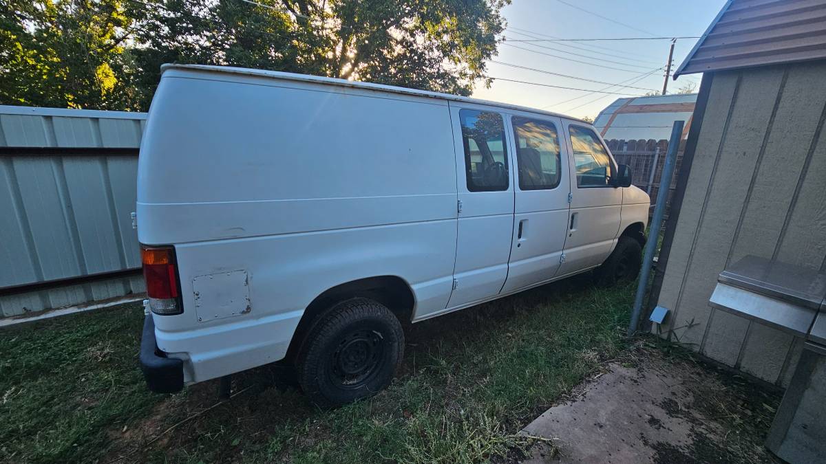 Ford-e150-cargo-van-1992-white-1