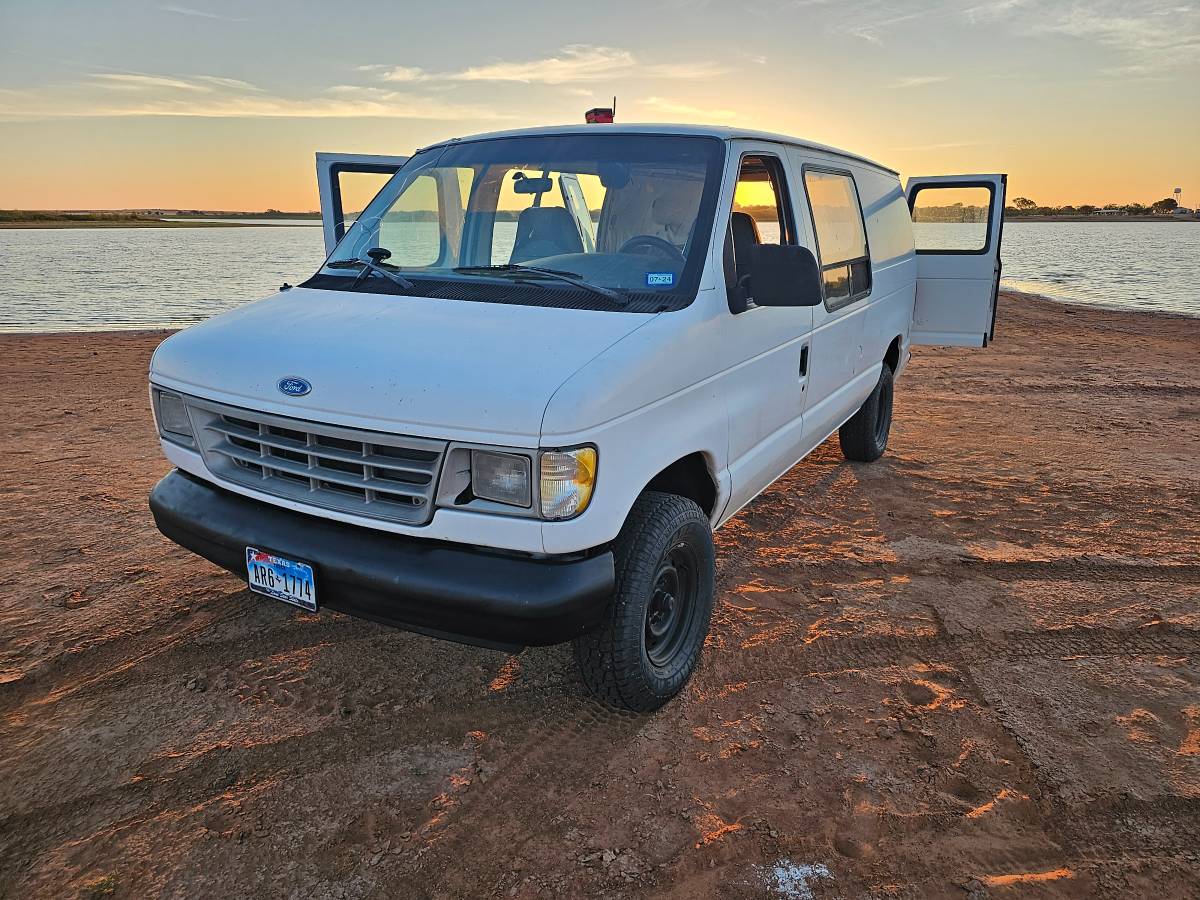 Ford-e150-cargo-van-1992-white-2