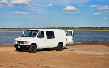 Ford-e150-cargo-van-1992-white-3