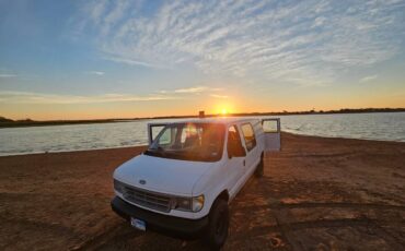 Ford-e150-cargo-van-1992-white