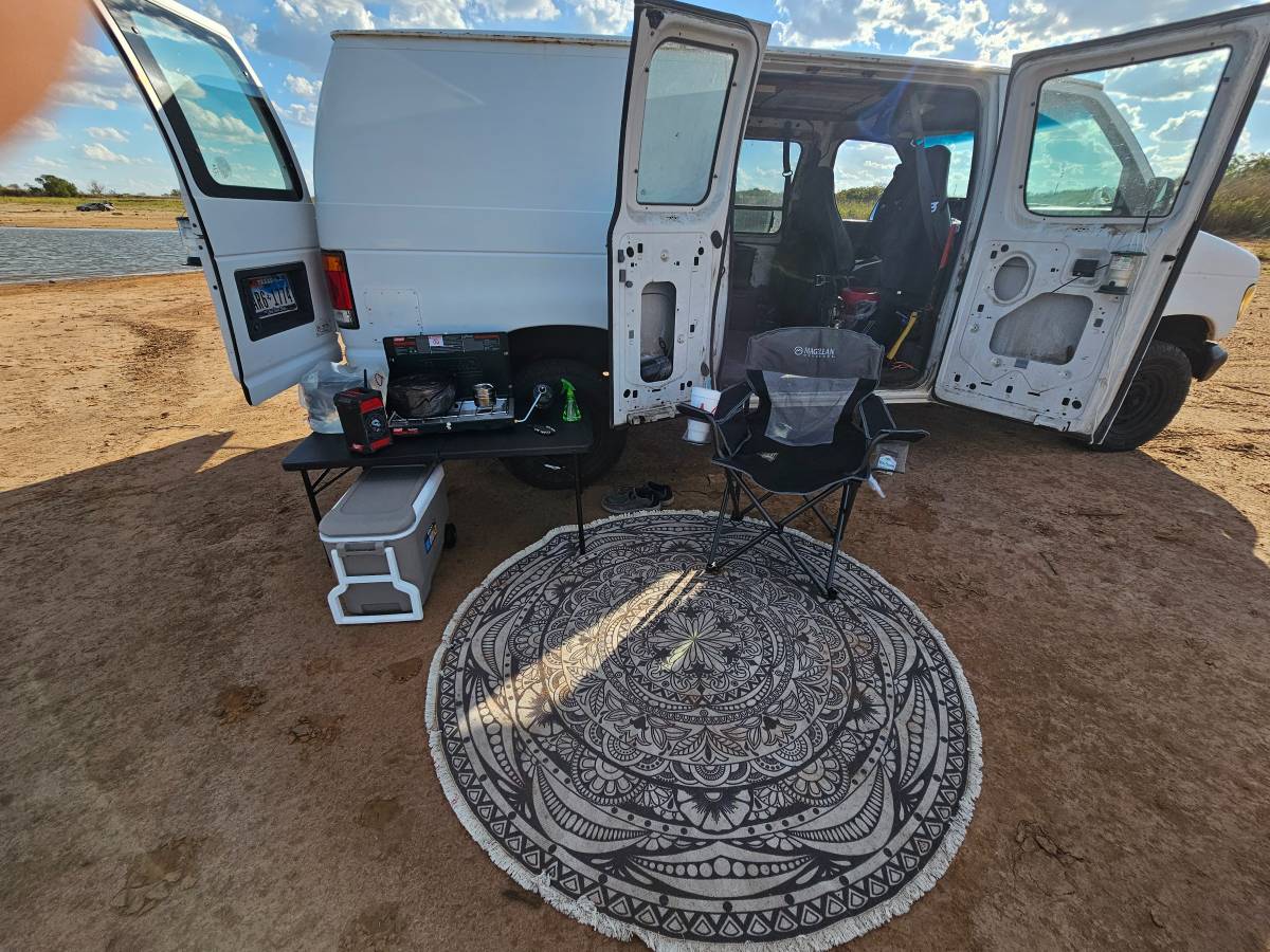 Ford-e150-cargo-van-1992-white-4