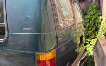 Ford-e150-conversion-van-1994-green-3