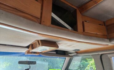 Ford-e150-conversion-van-1994-green-4
