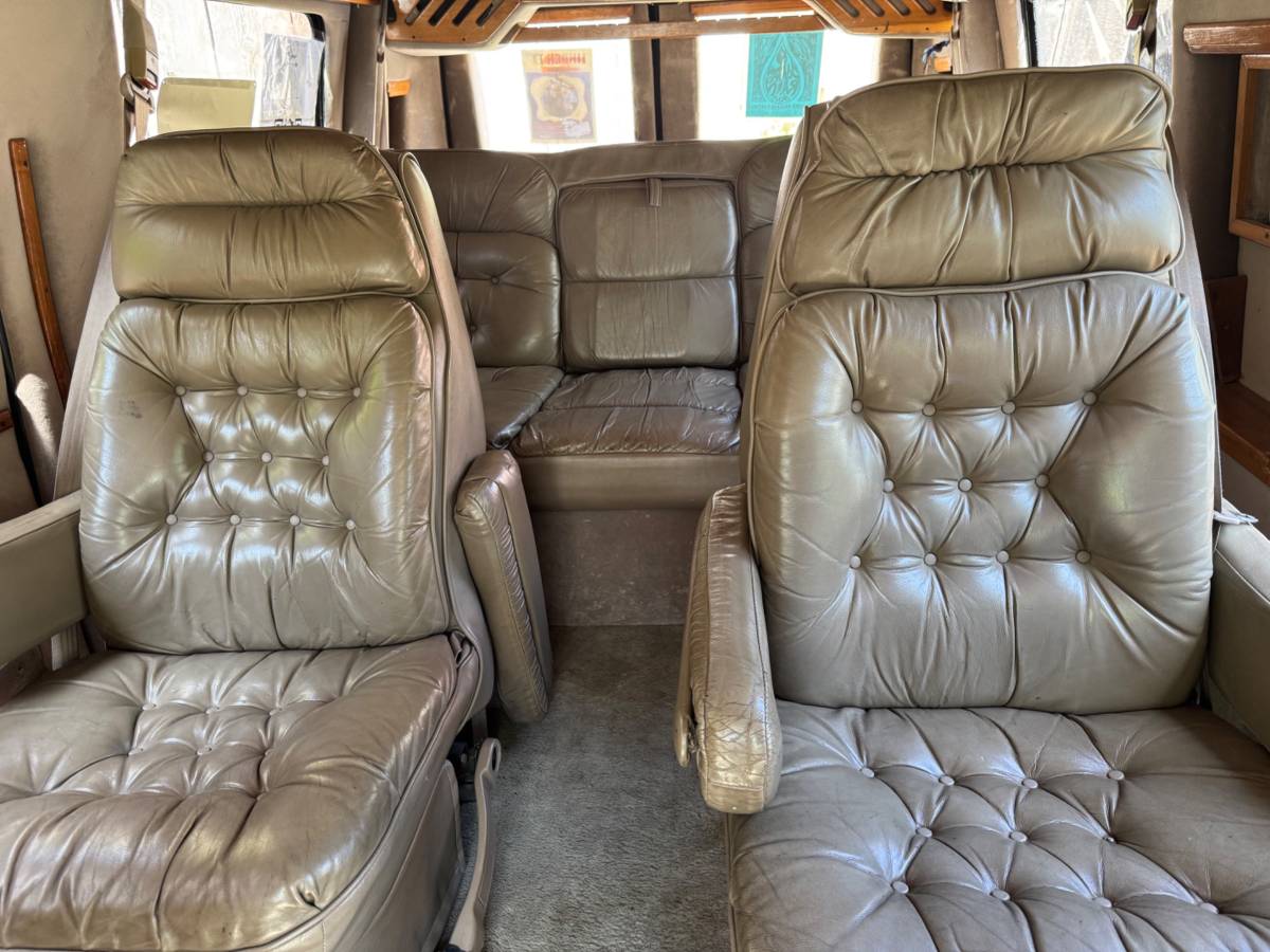 Ford-e150-conversion-van-1994-green-6