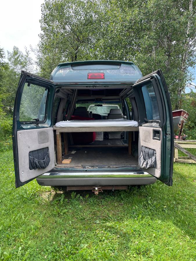 Ford-e150-conversion-van-1996-green-3