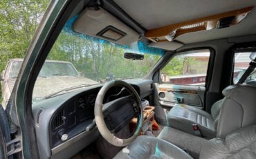 Ford-e150-conversion-van-1996-green-8