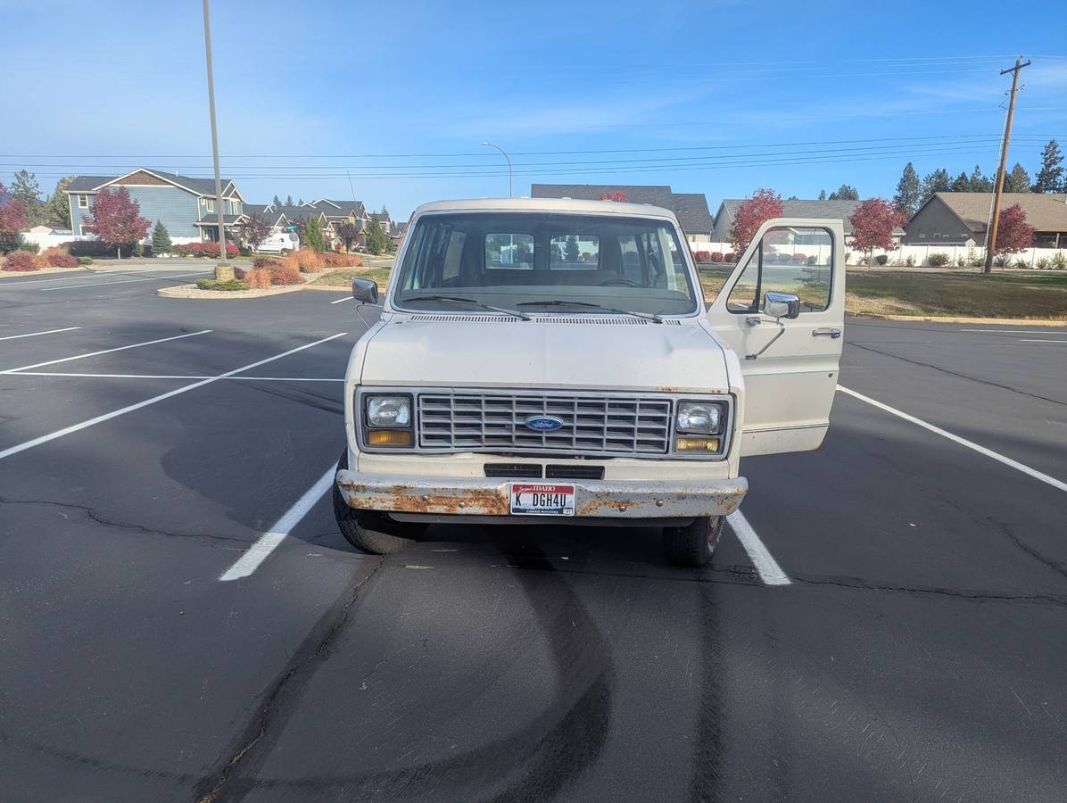 Ford-e150-econoline-1991-white-3