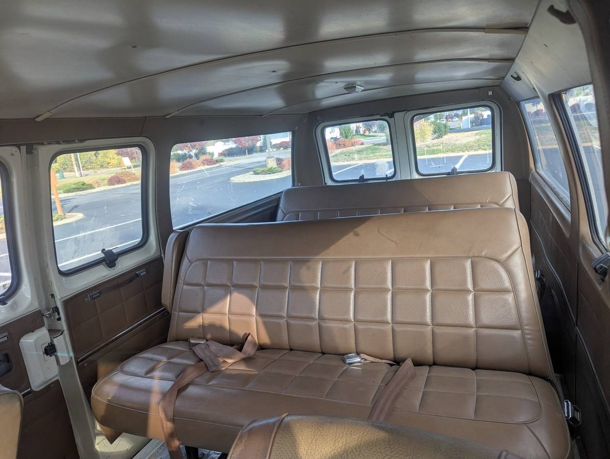 Ford-e150-econoline-1991-white-5