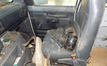 Ford-e150-van-1995-white-3