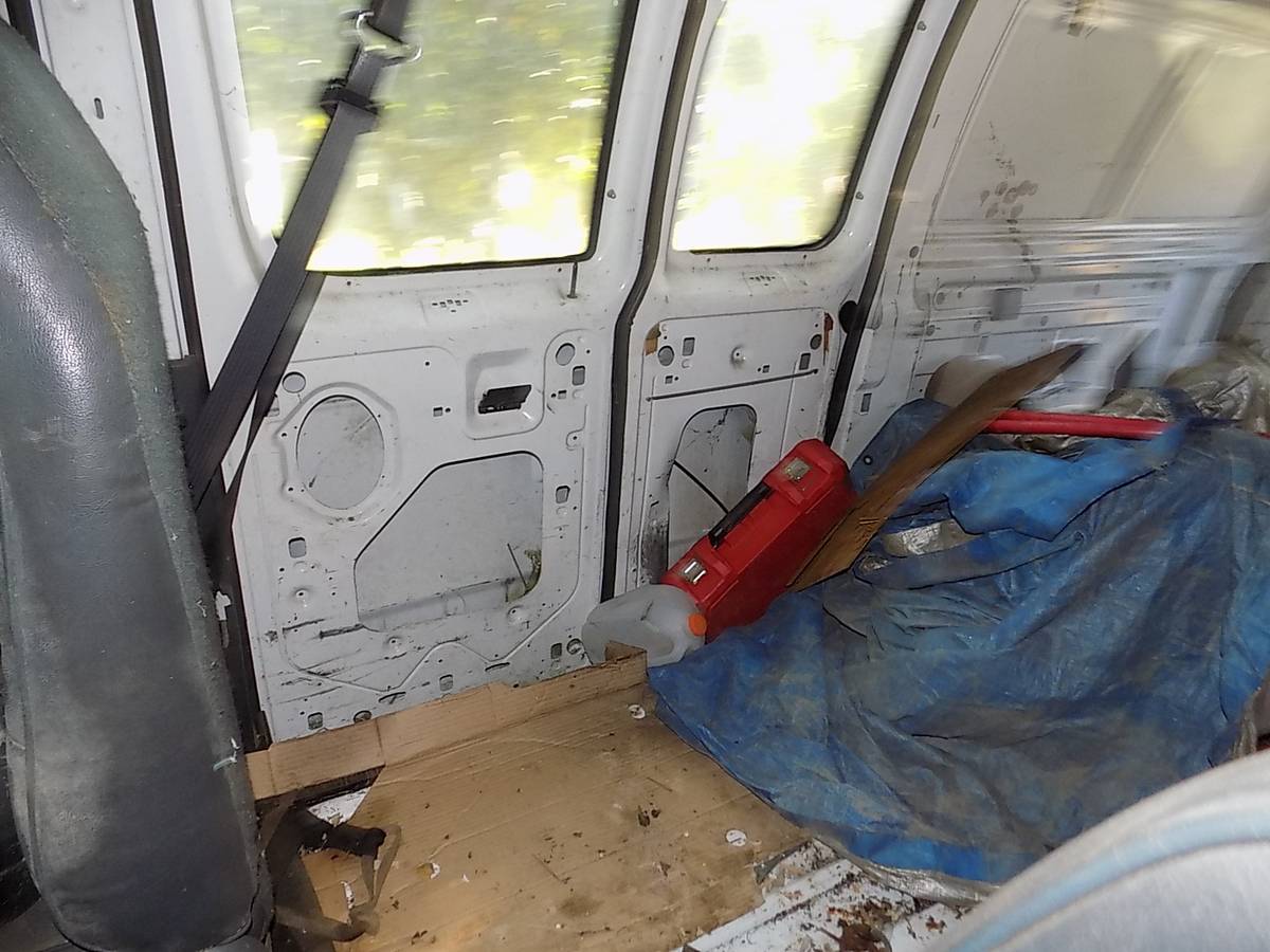 Ford-e150-van-1995-white-6