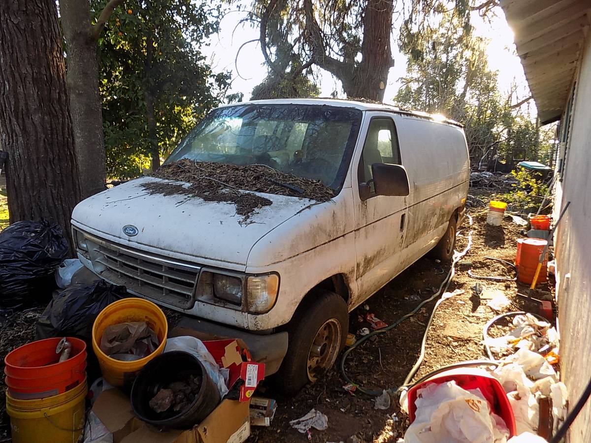 Ford-e150-van-1995-white-8