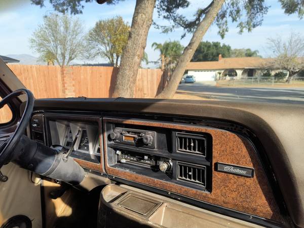Ford-e250-cargo-van-1979-brown-10