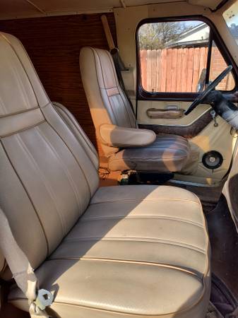 Ford-e250-cargo-van-1979-brown-11