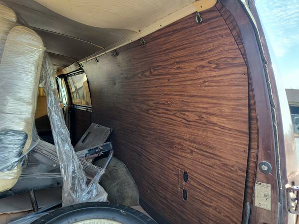 Ford-e250-cargo-van-1979-brown-18