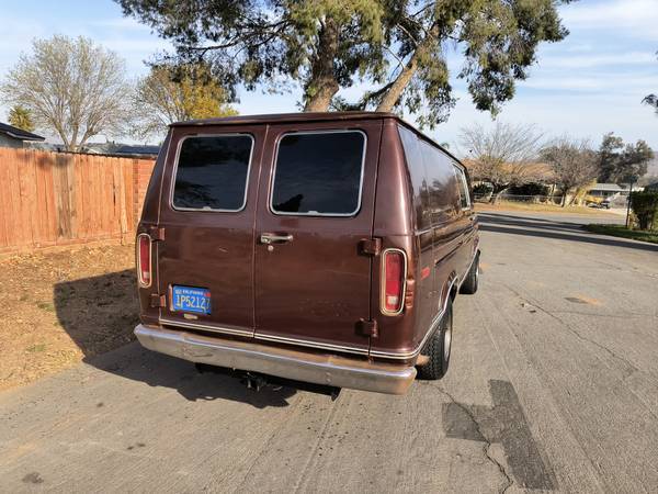 Ford-e250-cargo-van-1979-brown-4