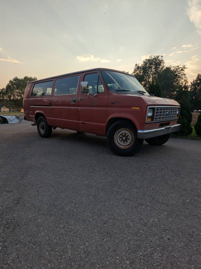 Ford-e250-cargo-van-1987-red-1