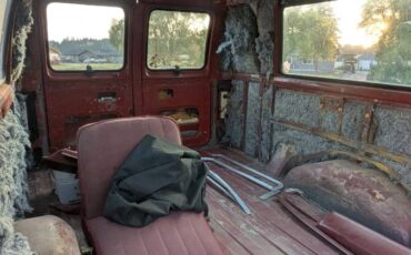 Ford-e250-cargo-van-1987-red-4