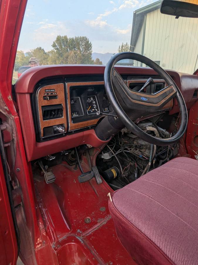 Ford-e250-cargo-van-1987-red-7