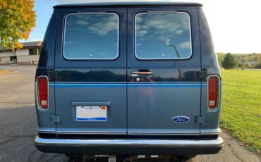 Ford-e250-club-wagon-econoline-xlt-7.3l-diesel-1989-blue-1