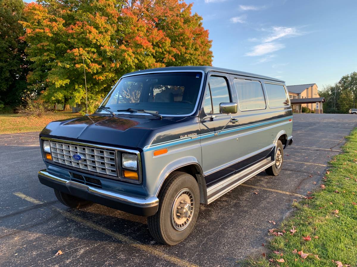 Ford-e250-club-wagon-econoline-xlt-7.3l-diesel-1989-blue-14