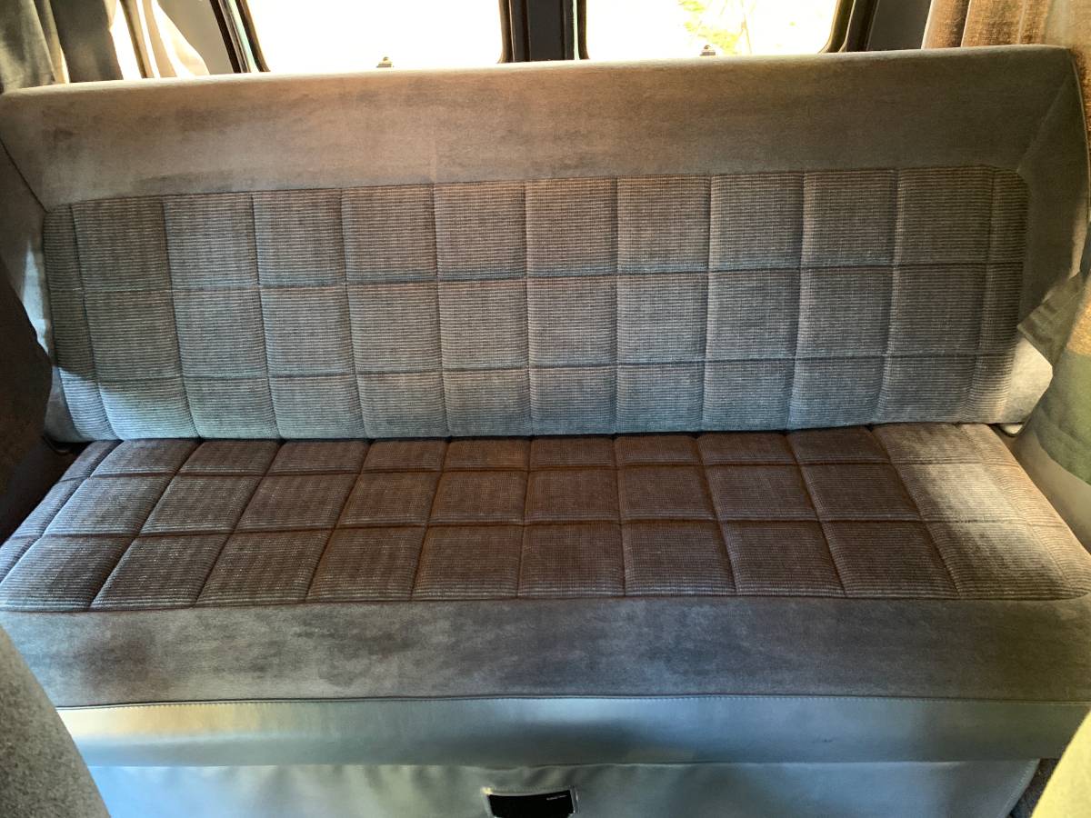 Ford-e250-club-wagon-econoline-xlt-7.3l-diesel-1989-blue-19
