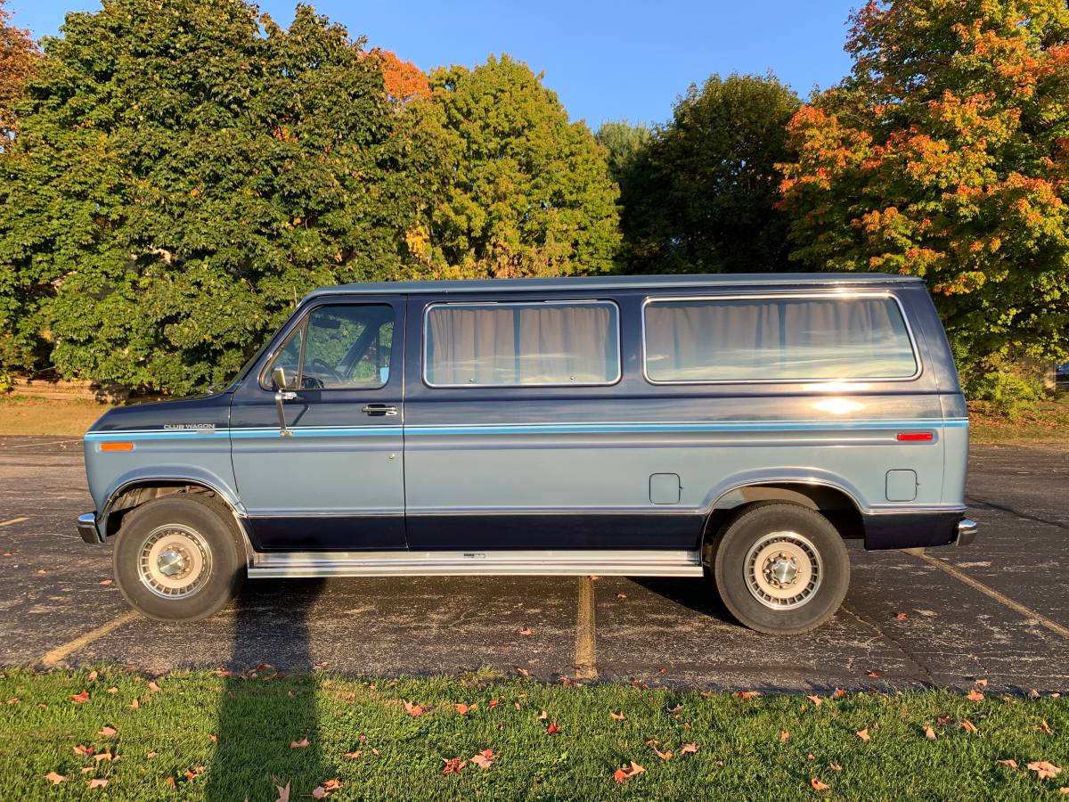 Ford-e250-club-wagon-econoline-xlt-7.3l-diesel-1989-blue-2