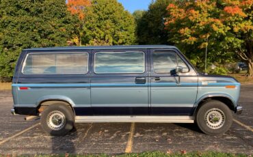 Ford-e250-club-wagon-econoline-xlt-7.3l-diesel-1989-blue