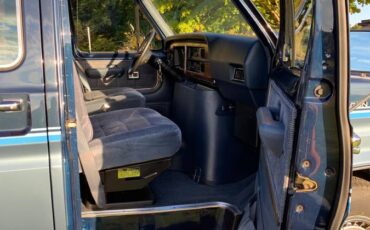 Ford-e250-club-wagon-econoline-xlt-7.3l-diesel-1989-blue-6